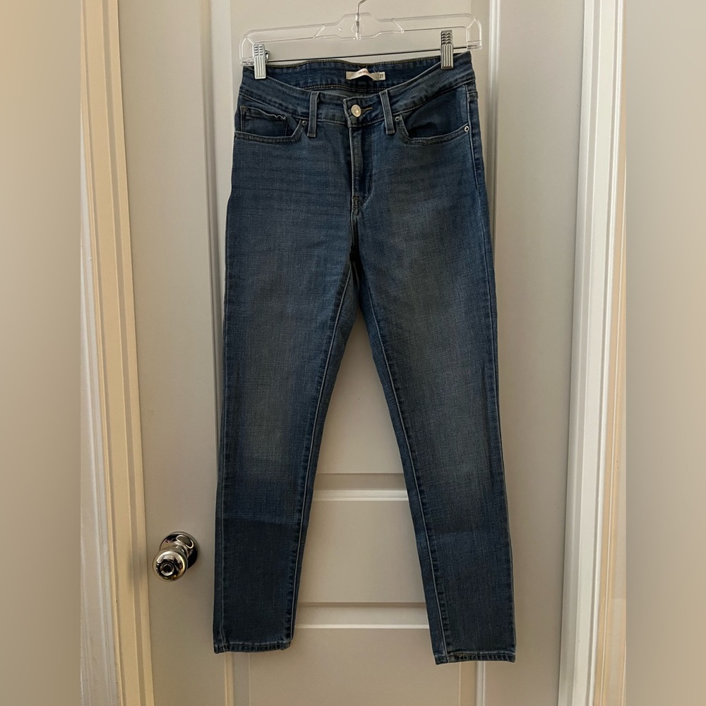 Levi’s 711 skinny jeans, size 27 x 27